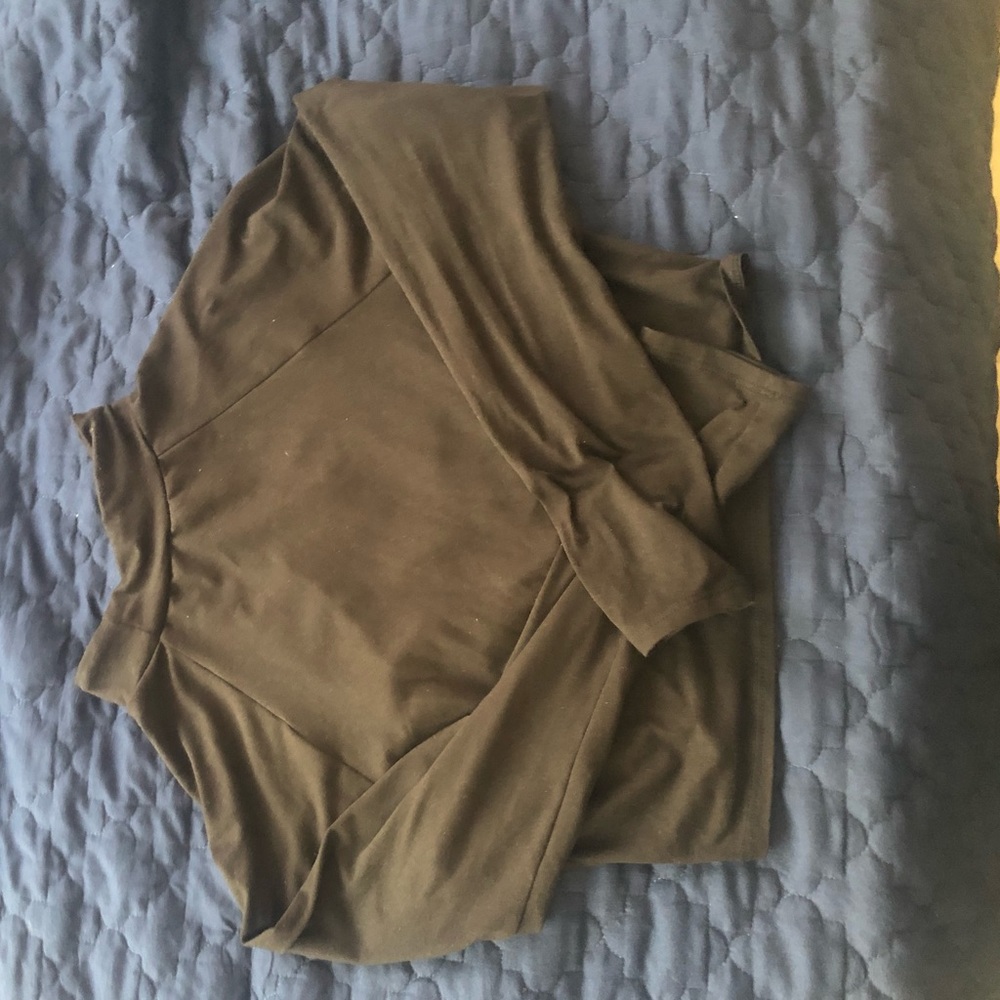 Two Piece Set. - Picture 5 of 5